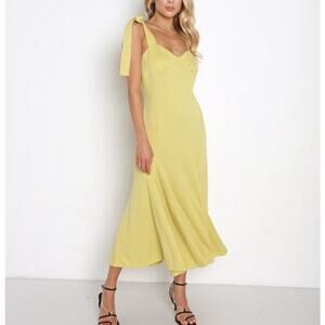 En Saison Shoulder Tie Midi Dress